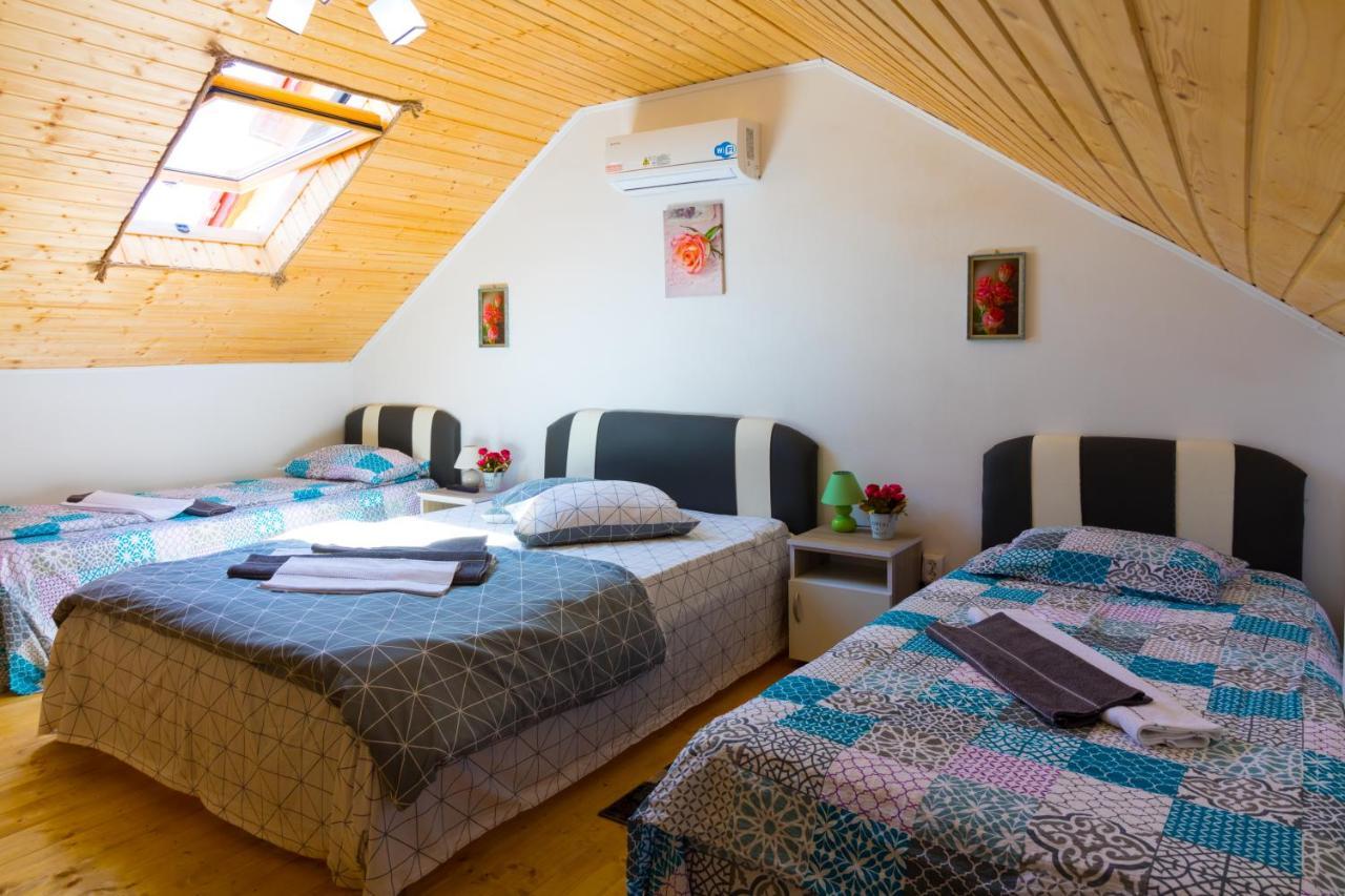Casa De Vacanta Marya Baia de Fier Bagian luar foto