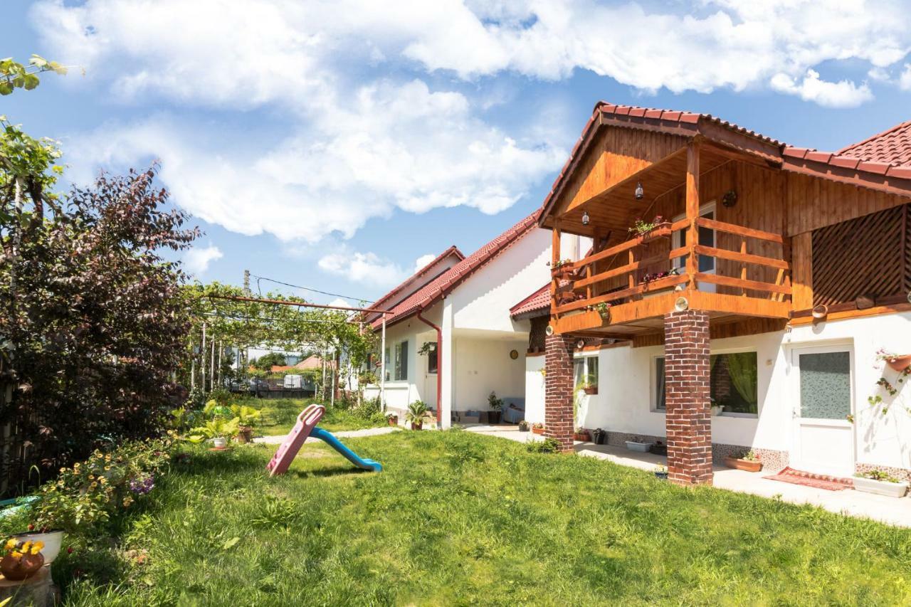 Casa De Vacanta Marya Baia de Fier Bagian luar foto